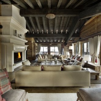 Дъбов ламинат в селска къща