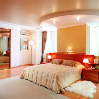 The ceiling in the bedroom