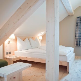 Тъмен таван