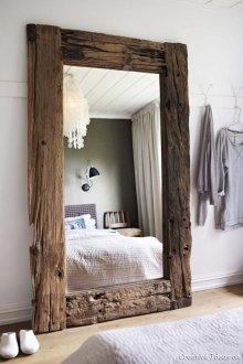 Без да отваря вратата