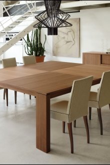 Дъбова маса