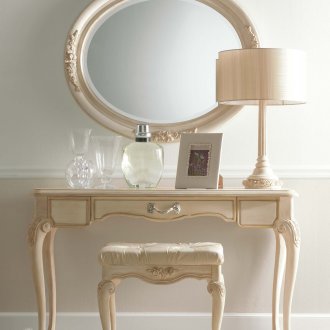 Огледална тоалетка