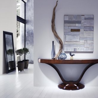 Конзолна маса