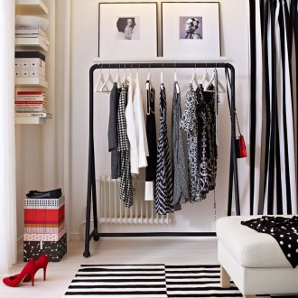 Cermin di dalam bilik tidur