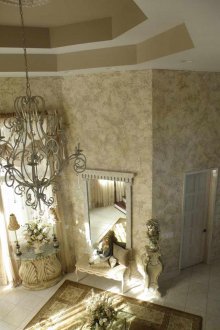 Полагане на плочки по диагонал в коридора