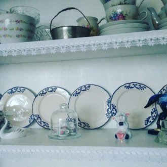 Метални стелажи