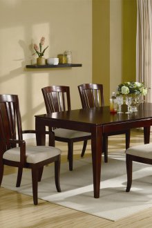 Врата с тъмна череша