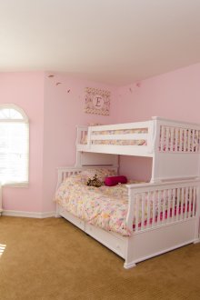 Розова детска стая