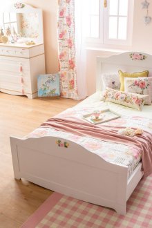 Бял тапет в стил Прованс