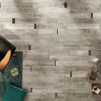 Плочка в хола