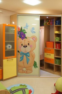 Sofa kayu dengan hiasan