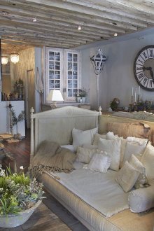 Диван канапе в хола