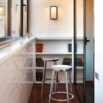 Гардероб на балкона