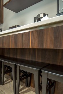 Дървен ъглов душ