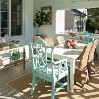 베란다의 등나무 소파