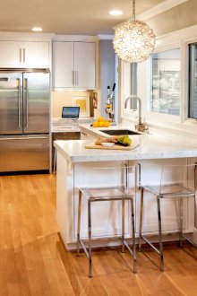 Прозрачни столове