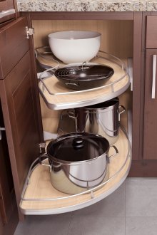 Ъглов аквариум в стената