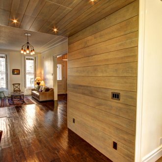 Ламинат на стената