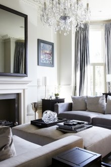 Огледало в хола