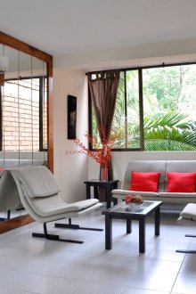 Огледало в хола