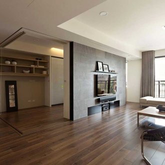 Обновена стойка за телевизор