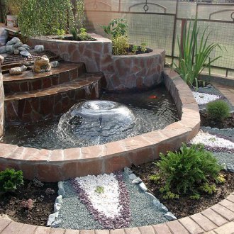 소녀를위한 슬라이드가있는 침대