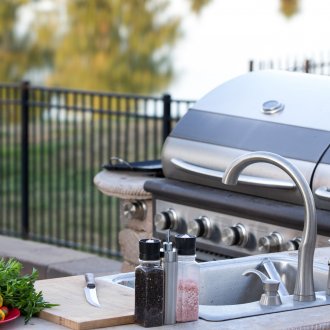 Marmorwaschbecken in der Küche