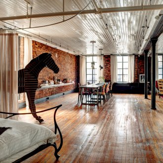 Мебели в стил лофт