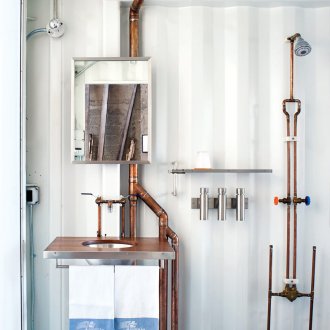 Тръби в банята