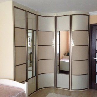 Радио плъзгащ гардероб