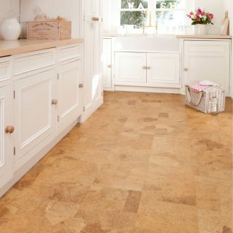 Диван на прозореца в кухнята