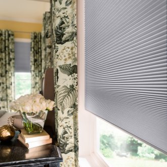 Затъмнени завеси