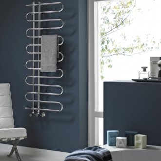 Бял тапет с зигзаг модел