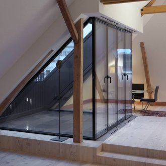 Къща с дървени трупи с таванско помещение