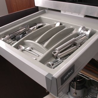 Тава за прибори