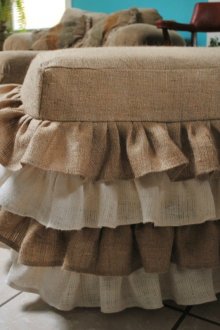 Бяло покривало за диван