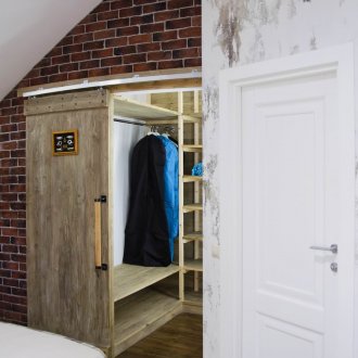 Скрита плъзгаща се врата