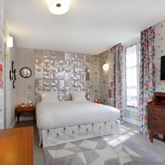 Останките от тапети в интериора