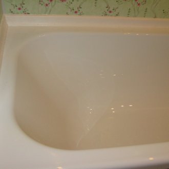 Пластмасова рамка в банята