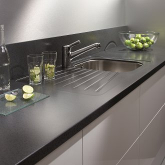 Tab mandi seterika besi hitam