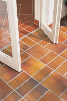 Пластмасова плочка