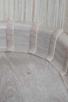 Полукръгъл аквариум в стената