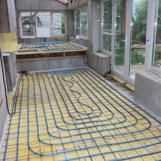 Инсталиране на пластмасова врата