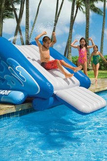 Надуваема пързалка за басейна