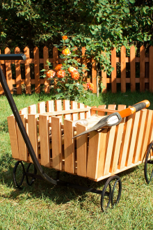 Дървена количка