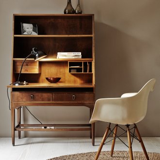 Винтидж секретар, изработен от дърво
