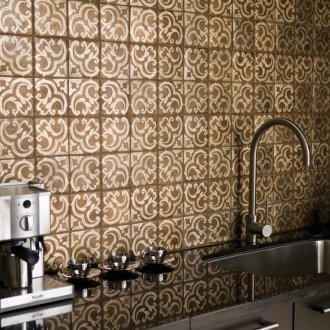 Мароканска плочка върху кухненска престилка