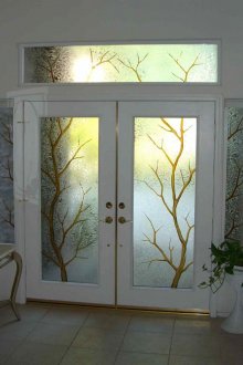 Дизайн на врати със стъкло