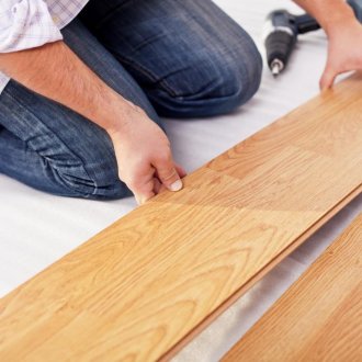 Meletakkan lantai lamina