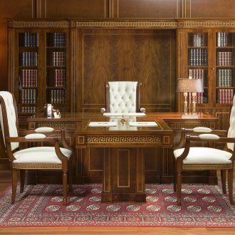 Гръцки орнамент върху мебели от шкаф